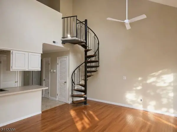 1 Red Lodge Dr, Vernon Twp., NJ 07462