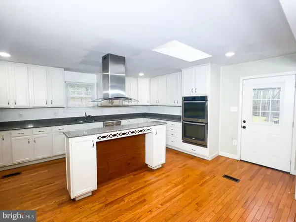 2204 HOLLY OAK CT, Waldorf, MD 20601