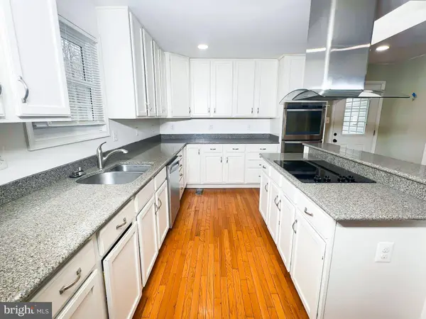 2204 HOLLY OAK CT, Waldorf, MD 20601