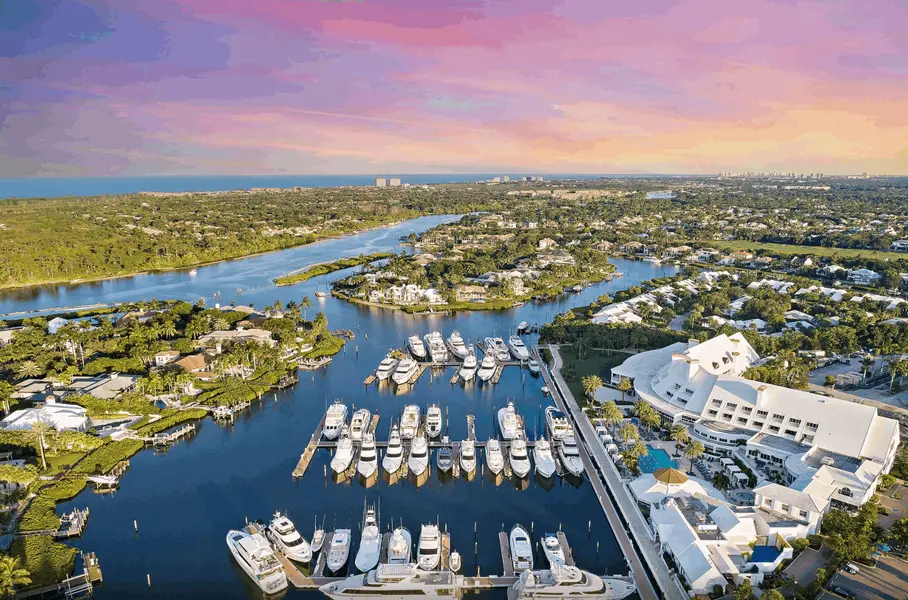 Admirals Cove