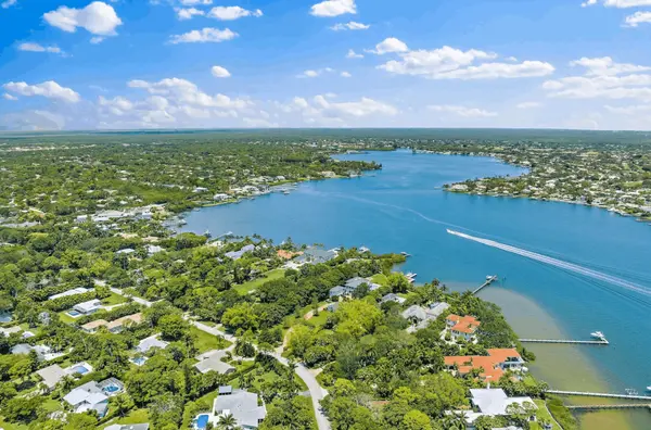 Islands of Jupiter or Pennock Point: Two Ways to Live on the Loxahatchee