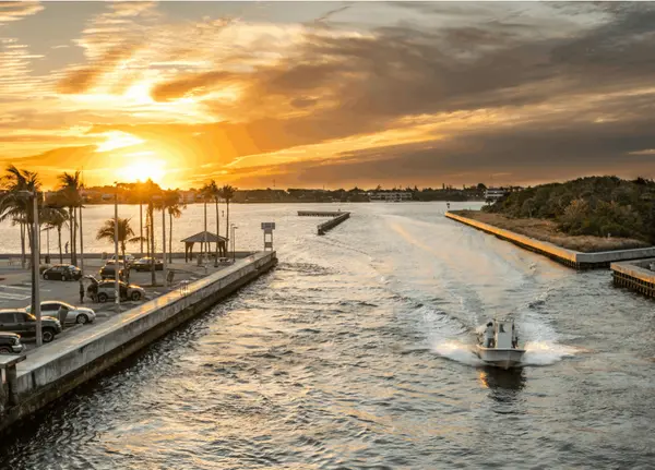 Jupiter, Florida: Intracoastal Waterfront Living for Families and Boaters,Active Life Properties