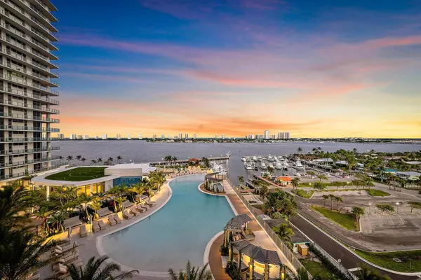220 Lake Shore DR #1008, Lake Park, FL 33403