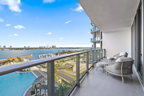 220 Lake Shore DR #1008, Lake Park, FL 33403