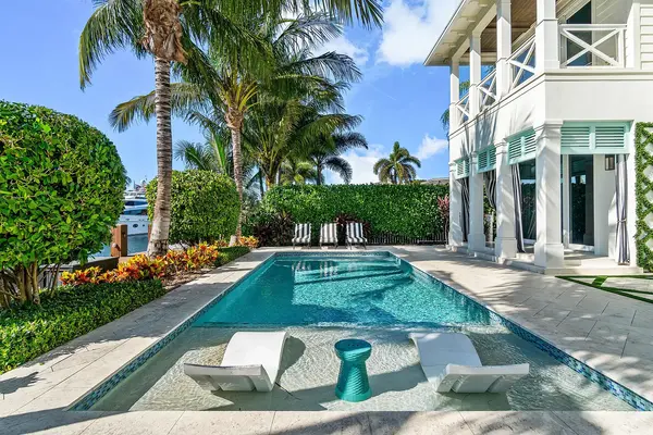 2601 NE 26th Ave, Lighthouse Point, FL 33064-8317