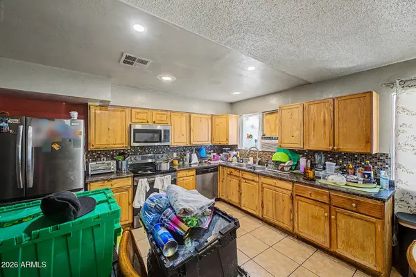 6014 W PINCHOT Avenue, Phoenix, AZ 85033