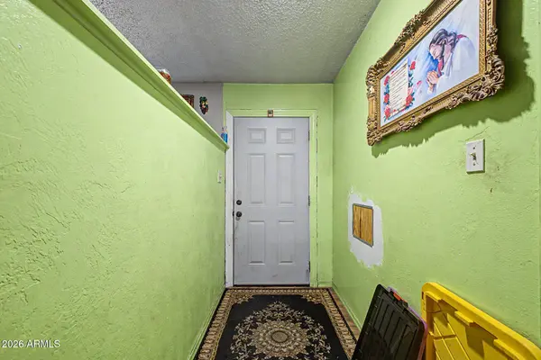6014 W PINCHOT Avenue, Phoenix, AZ 85033