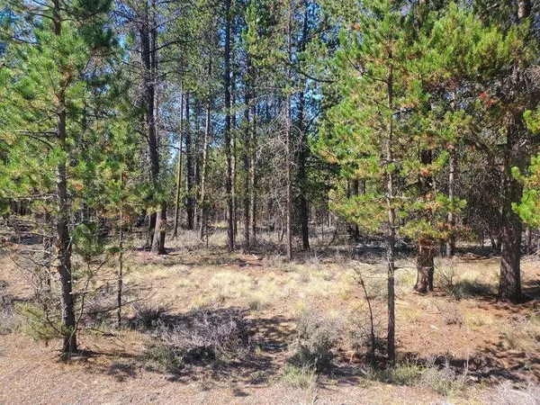 15734 Paulina AVE, La Pine, OR 97739