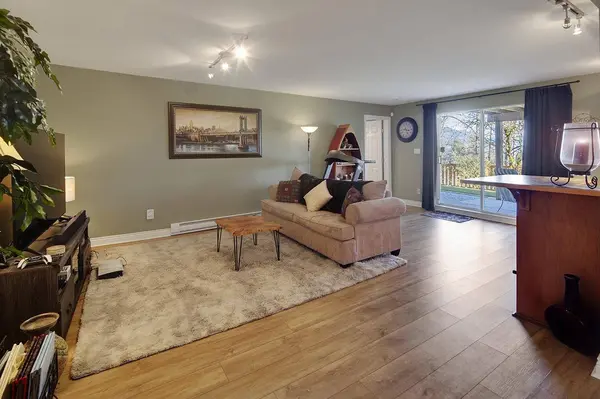 2867 Mara DR, Coquitlam, BC V3C 5L3