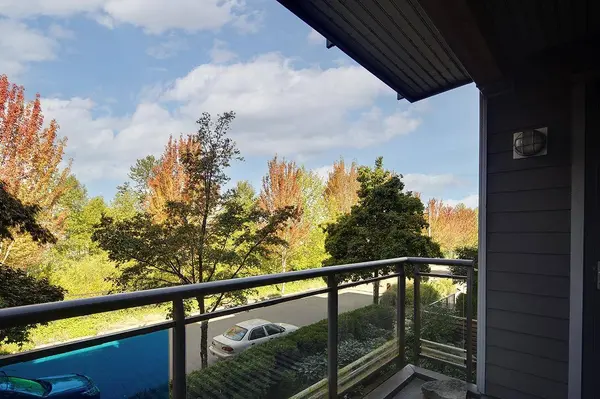 14300 Riverport WAY #205, Richmond, BC V6W 0A4