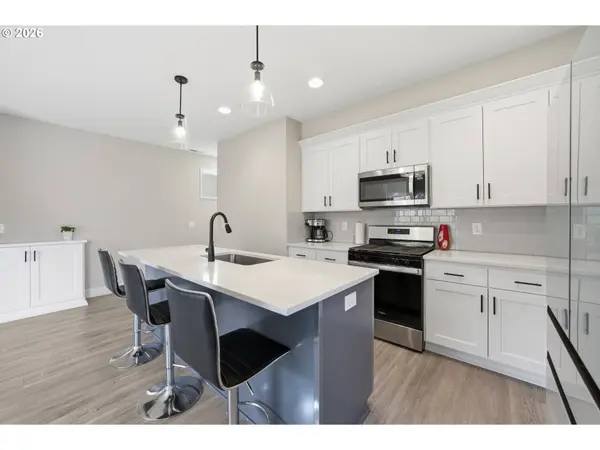 165 W BARBARAS WAY, Newberg, OR 97132