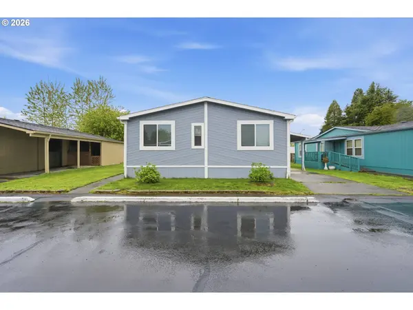 301 E COLUMBIA DR #7, Newberg, OR 97132