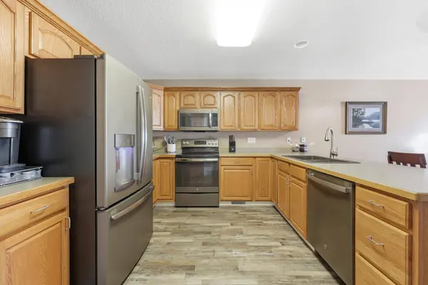 1512 19th AVE E, West Fargo, ND 58078
