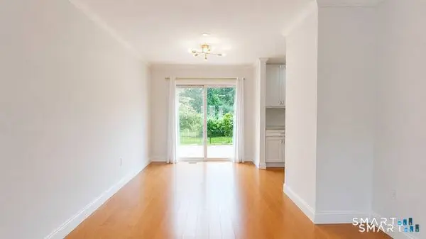 85 Salem Walk #85, Milford, CT 06460