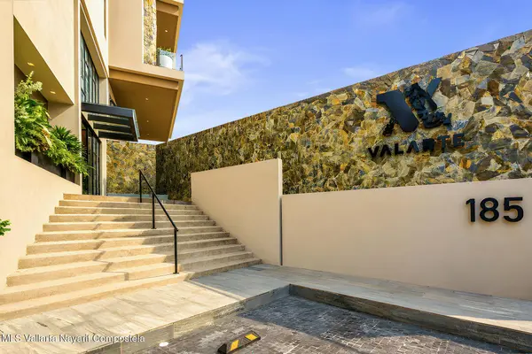 185 Av. Fluvial Vallarta #808
