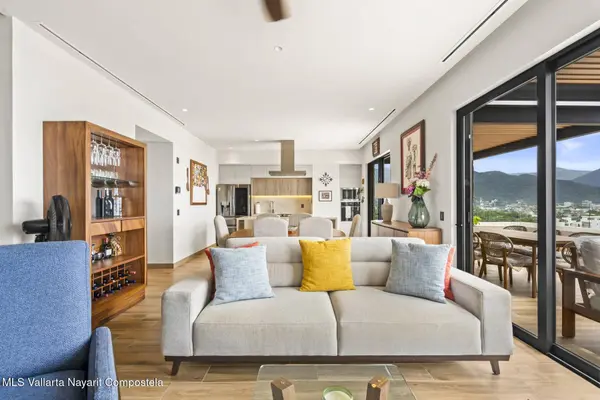185 Av. Fluvial Vallarta #808, Puerto Vallarta, JALISCO