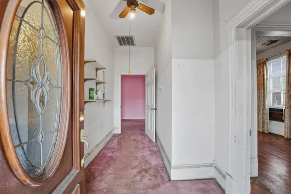 2109 Gentry ST, Houston, TX 77009