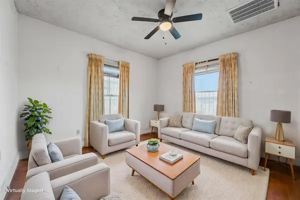 2109 Gentry ST, Houston, TX 77009