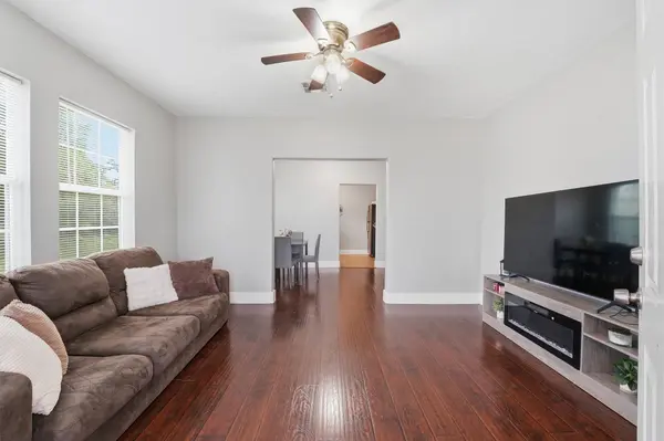 4426 Canal ST, Houston, TX 77011