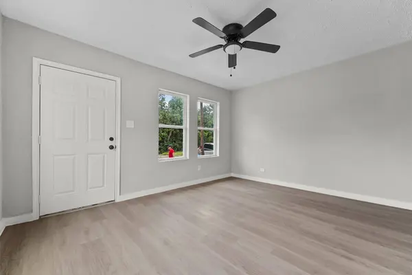 7425 Avenue E, Houston, TX 77011