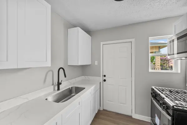 7425 Avenue E, Houston, TX 77011
