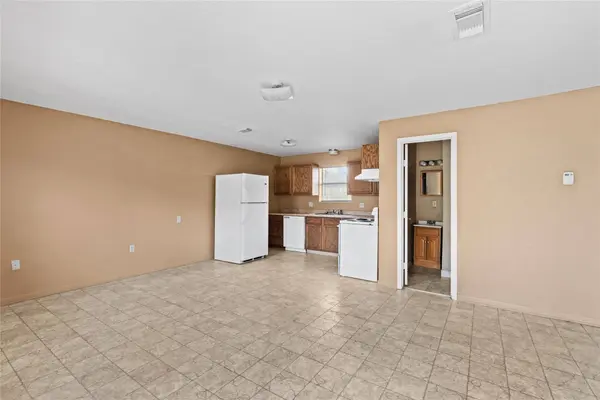 2200 Peach AVE #4, Bay City, TX 77414