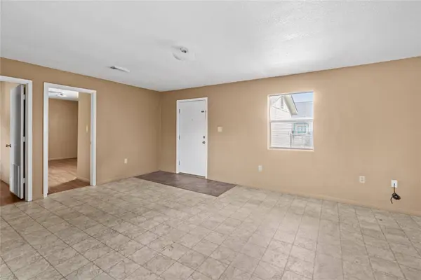 2200 Peach AVE #4, Bay City, TX 77414