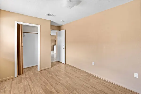 2200 Peach AVE #4, Bay City, TX 77414