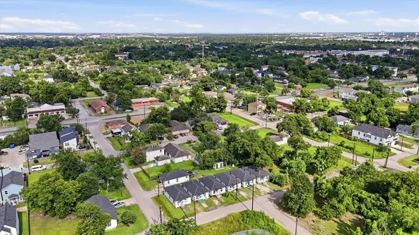 2222 Erastus ST, Houston, TX 77020