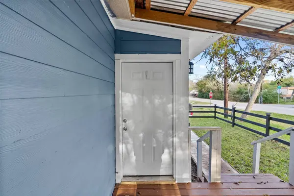 4126 Paladino ST, Bacliff, TX 77518