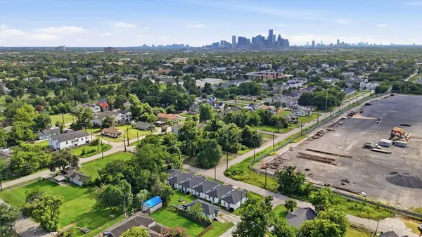 2222 Erastus ST, Houston, TX 77020