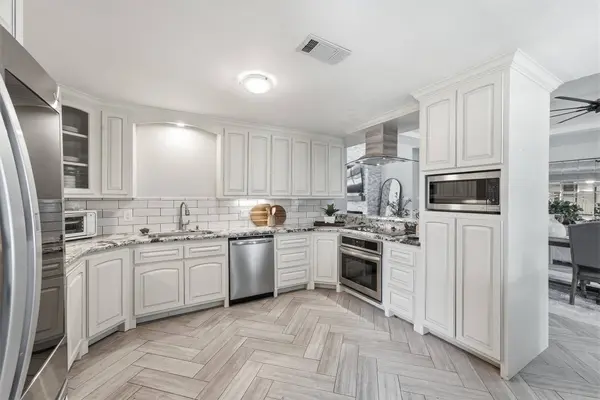 8005 Shagwood DR, Houston, TX 77049