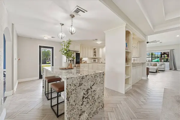 8005 Shagwood DR, Houston, TX 77049