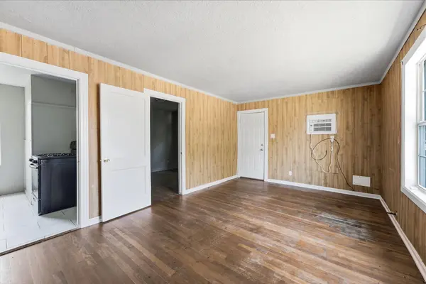 605 E Hunnicutt ST, Baytown, TX 77520
