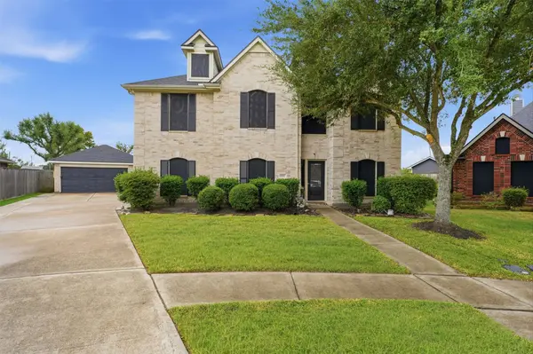 2502 Salt Grass TRL, Deer Park, TX 77536