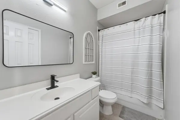 2502 Salt Grass TRL, Deer Park, TX 77536