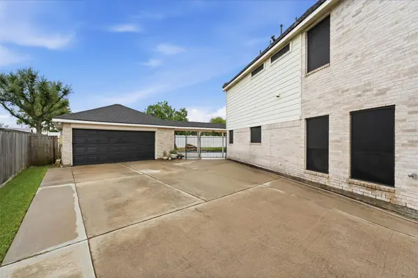 2502 Salt Grass TRL, Deer Park, TX 77536