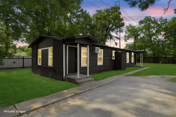 8030 -Record ST, Houston, TX 77028