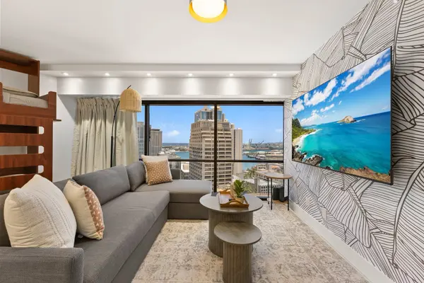 VYBE Hawaii - Executive Centre 