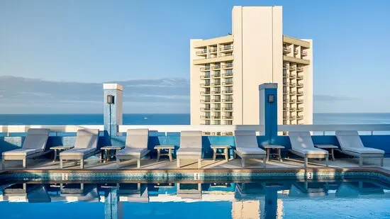 rooftop-pool
