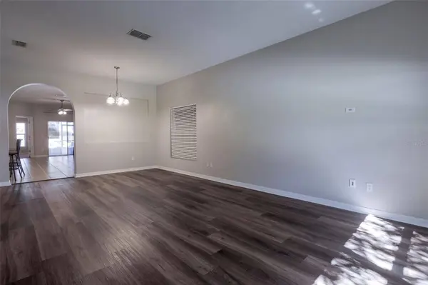 1416 LONGVILLE CIR, Tavares, FL 32778