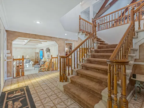 8585 S MT MAJESTIC RD E, Sandy, UT 84093