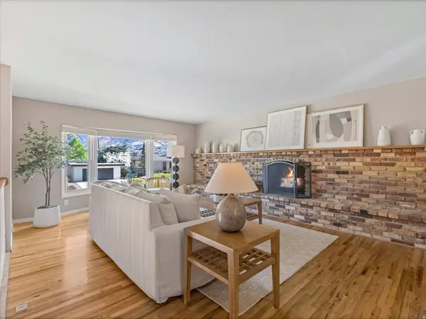 8628 S MOUNT MAJESTIC RD, Sandy, UT 84093