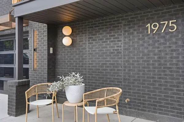 1975 E GUNDERSON LN S, Holladay, UT 84124