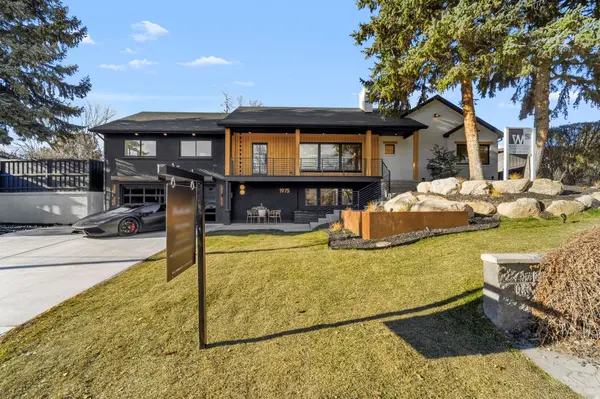 1975 E GUNDERSON LN S, Holladay, UT 84124