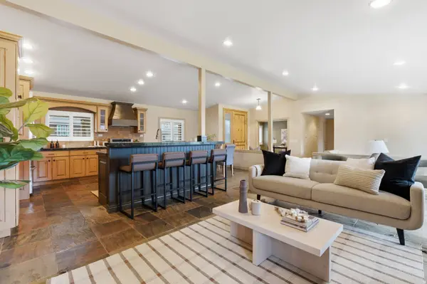 8651 S MOUNT MAJESTIC RD, Sandy, UT 84093