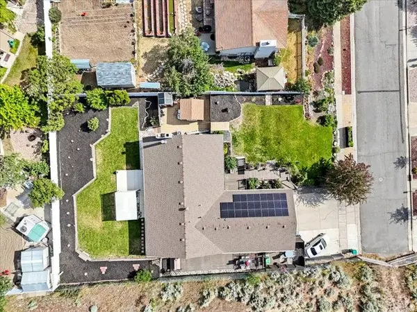9135 S MORNINGVIEW DR E, Sandy, UT 84094