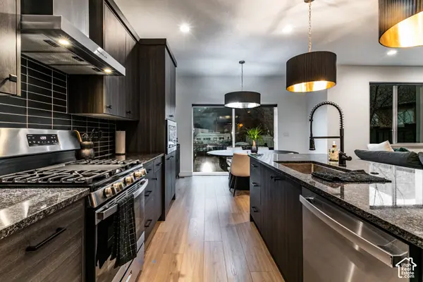 177 E 210 N, North Salt Lake, UT 84054