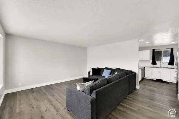 1236 W 1975 S, Woods Cross, UT 84087