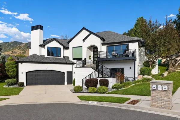13777 S ESTHER ANN CIR